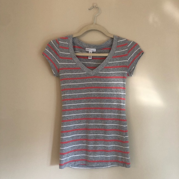 AMBIANCE APPAREL grey, white, and coral striped v neck tee shirt size small - Picture 4 of 5